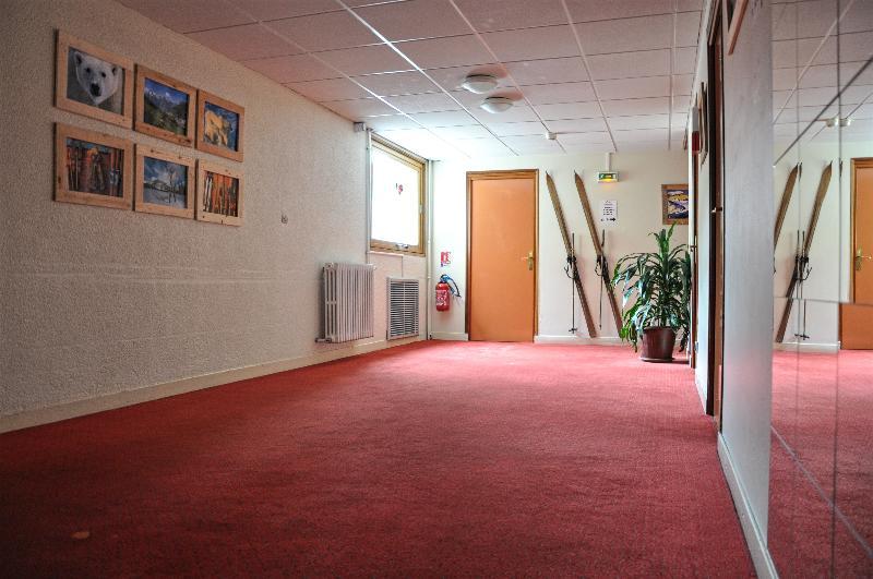 Hotel Le Provencal لو دوز آلب المظهر الخارجي الصورة