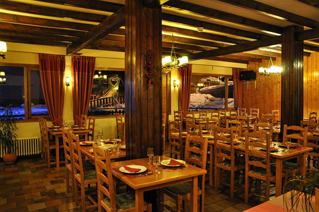 Hotel Le Provencal لو دوز آلب المظهر الخارجي الصورة