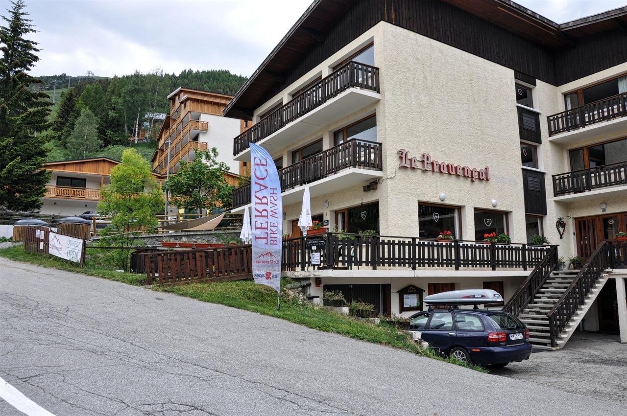 Hotel Le Provencal لو دوز آلب المظهر الخارجي الصورة