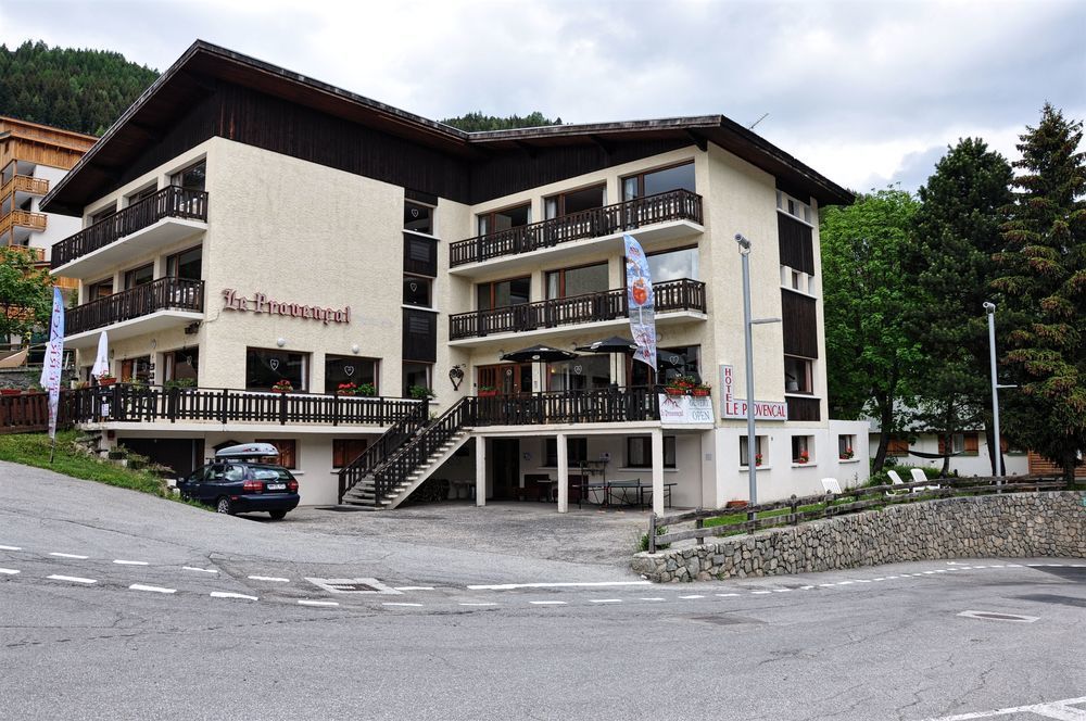 Hotel Le Provencal لو دوز آلب المظهر الخارجي الصورة
